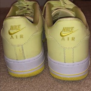 Nike Air Force 1 yellow